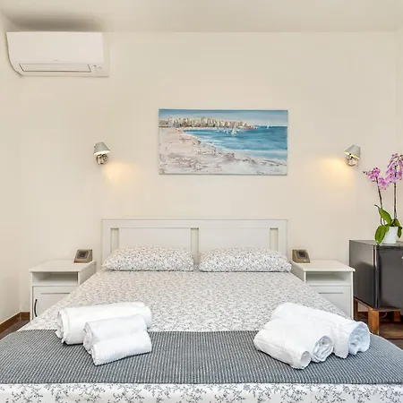 La Pietra Restaurant 3*