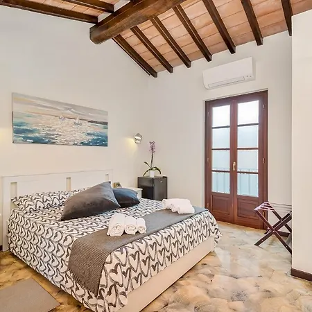 La Pietra Restaurant Hotel Fosdinovo