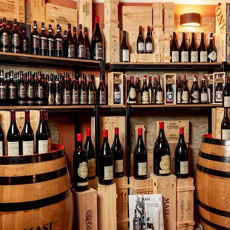 La Pietra Restaurant Hotel