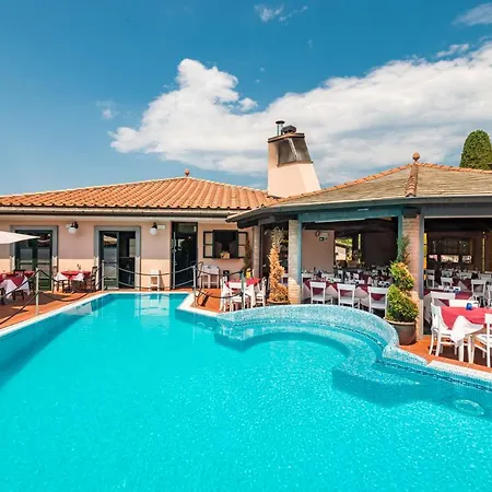 La Pietra Restaurant Hotel Fosdinovo
