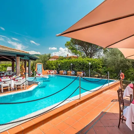 La Pietra Restaurant Hotel Fosdinovo