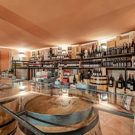 La Pietra Restaurant Hotel 3*