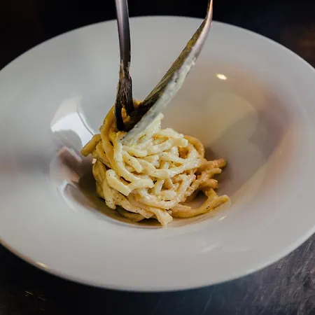 La Pietra Restaurant 3* Fosdinovo