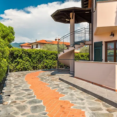 La Pietra Restaurant Hotel