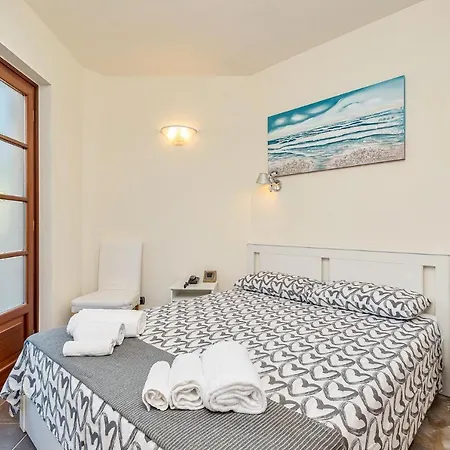 La Pietra Restaurant Hotel