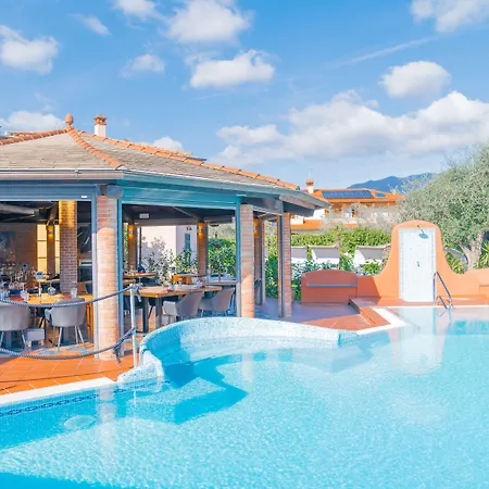 La Pietra Restaurant